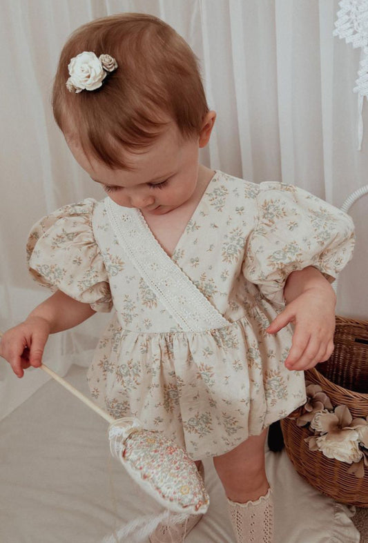 WILLOW LACE TRIM FLORAL ROMPER - Vintage Blossom